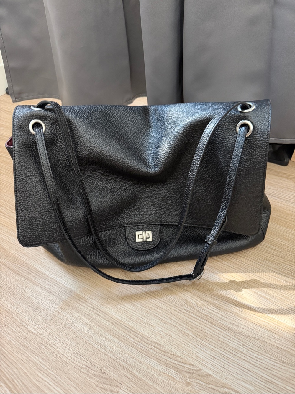Black Maxi Turn Lock Flap Shoulder Bag Calfskin Leather